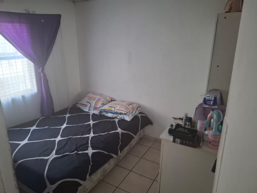 To Let 2 Bedroom Property for Rent in Portlands Western Cape